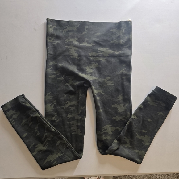 SPANX Green and Black High-Waist Leggings - Picture 3 of 4